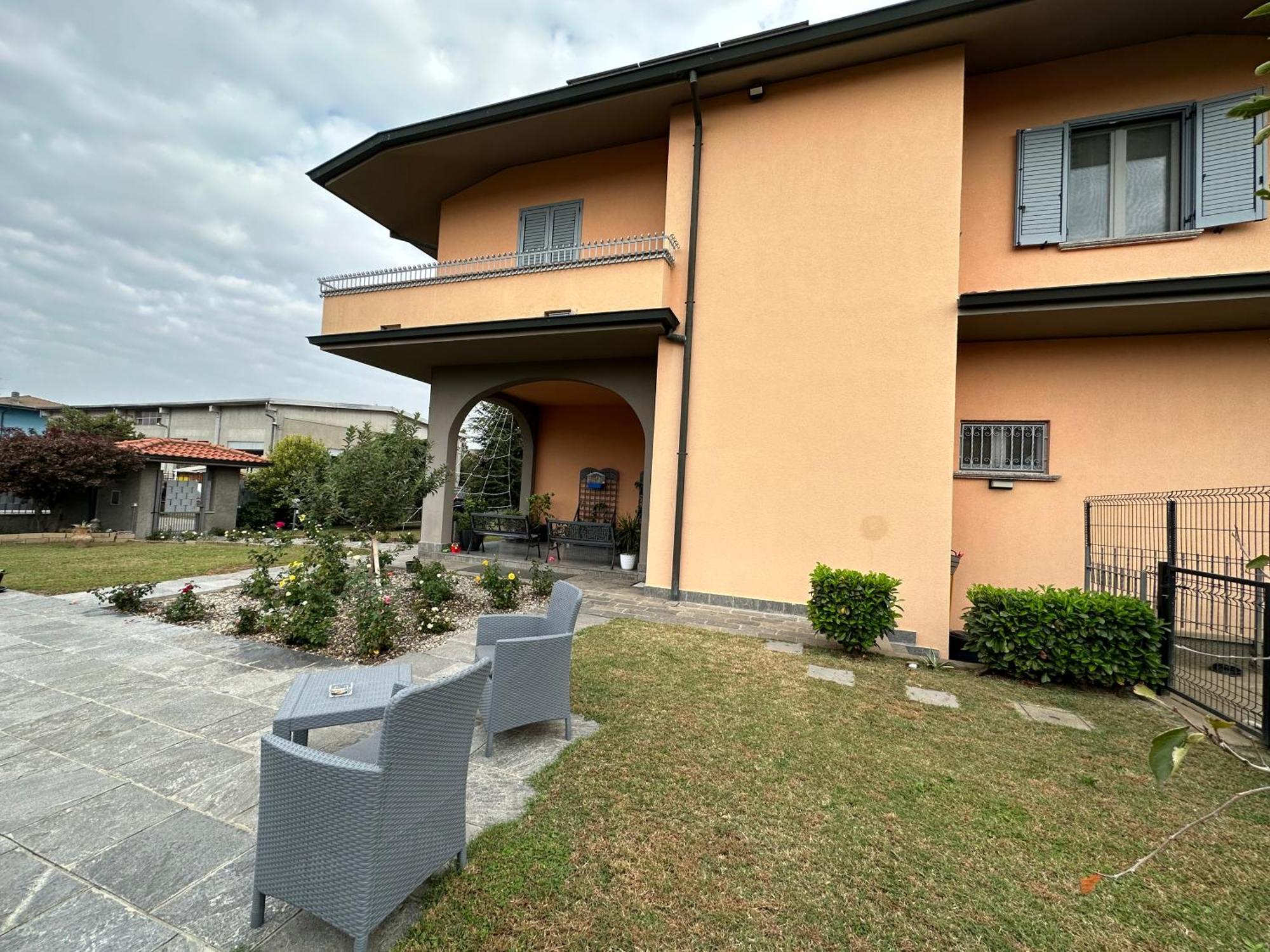 Villa 2 Cassano dʼAdda Dış mekan fotoğraf